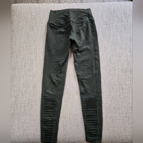 ALO Yoga Moto High Waist Leggings - Picture 5 of 10